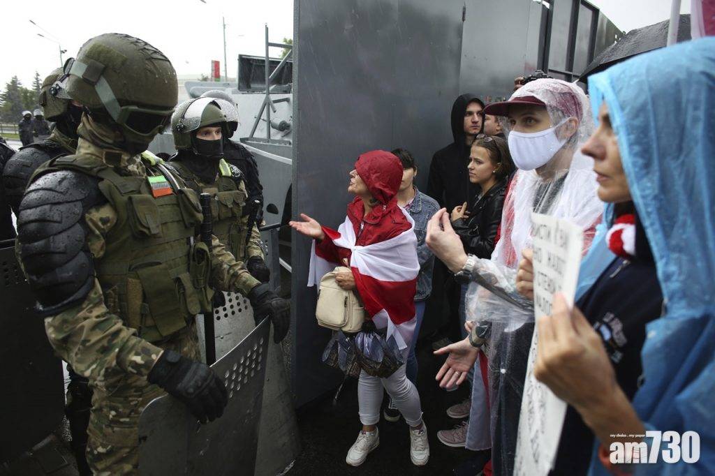  白俄示威百人被捕  有蒙面人襲擊及帶走示威者