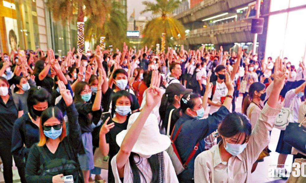  泰示威 國會下周召開特別會議