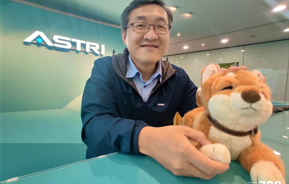 應科院優化智能寵物犬 與長者聊天及提示服藥