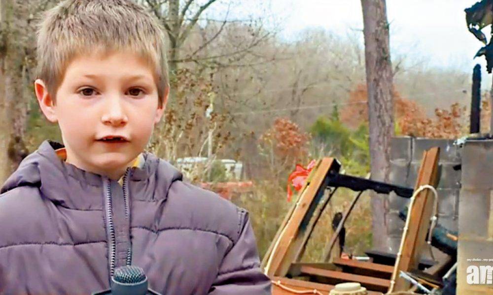 「我好驚，但不想她死」 小小英雄 7歲仔爬窗入火場救妹