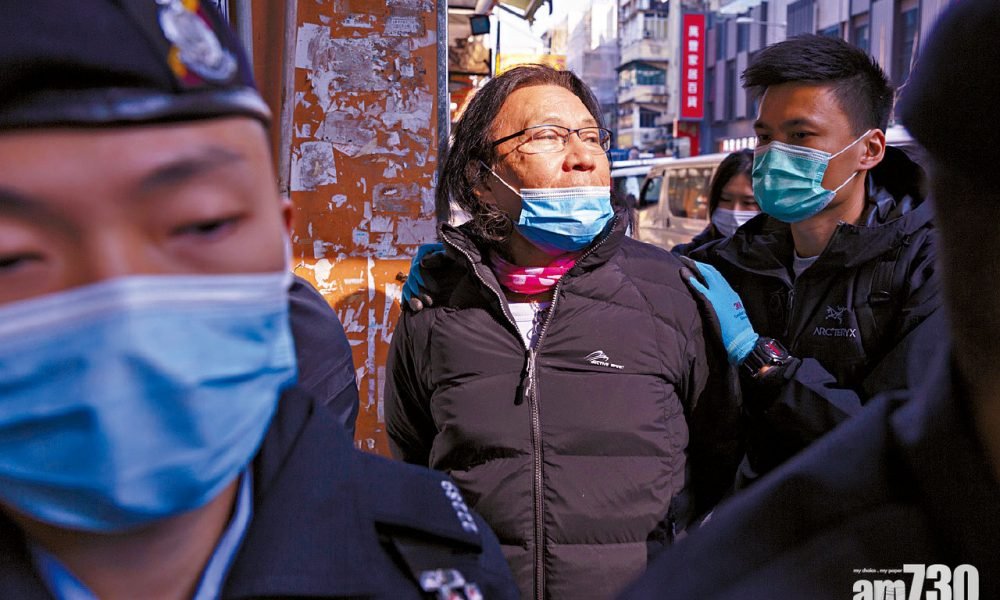 涉助12港人偷渡案 警拘律師黃國桐等11人