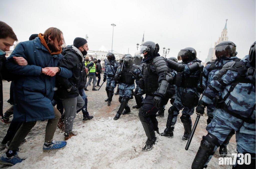 俄羅斯多個城市示威要求釋放納瓦爾尼 逾3000人被捕