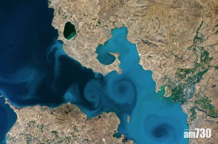  土耳其萬恩湖藍漩渦 獲選NASA最佳地球照片