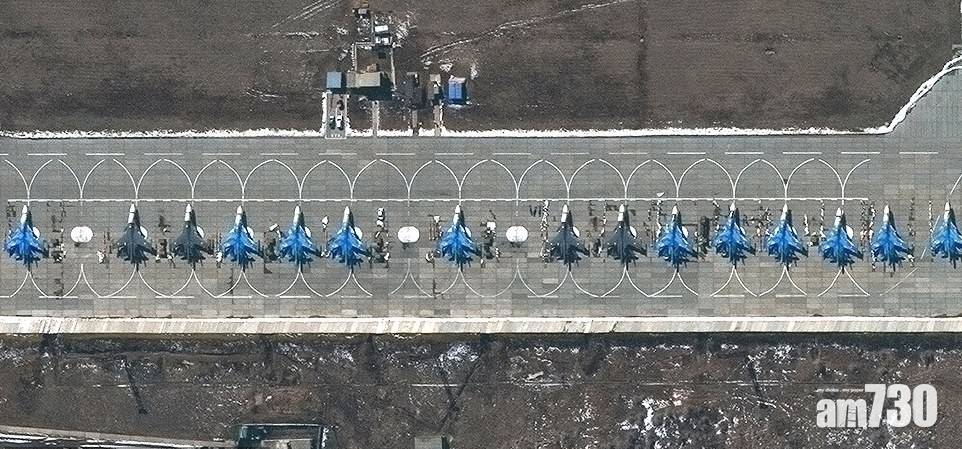  俄烏危機｜衛星圖片揭俄15超音速戰機隨時出動 烏總統想見普京