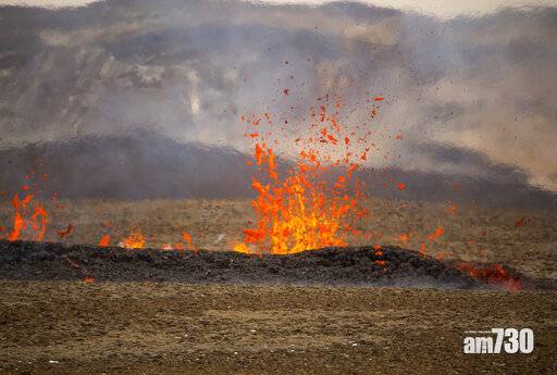  冰島火山爆發逾2周 新裂縫湧出岩漿