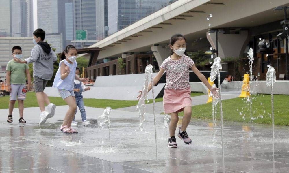  觀塘海濱音樂噴泉停開　康文署稱池水疑受梘液影響現大量泡沫