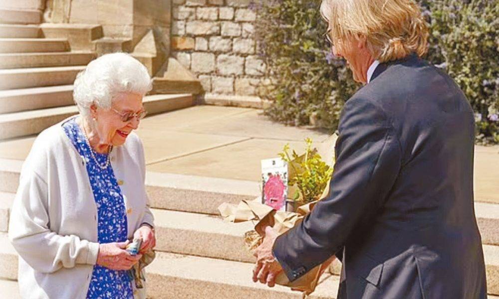  隔空傳愛 菲臘親王百歲冥壽 英女王收花甜在心頭