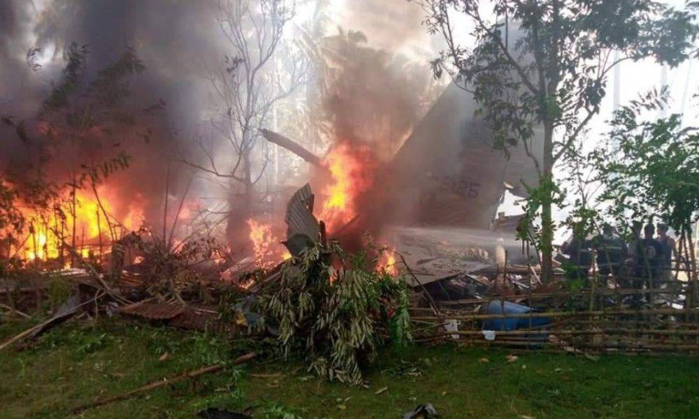  有片｜菲律賓軍機降落疑錯過跑道致山區墜毀 最少17死