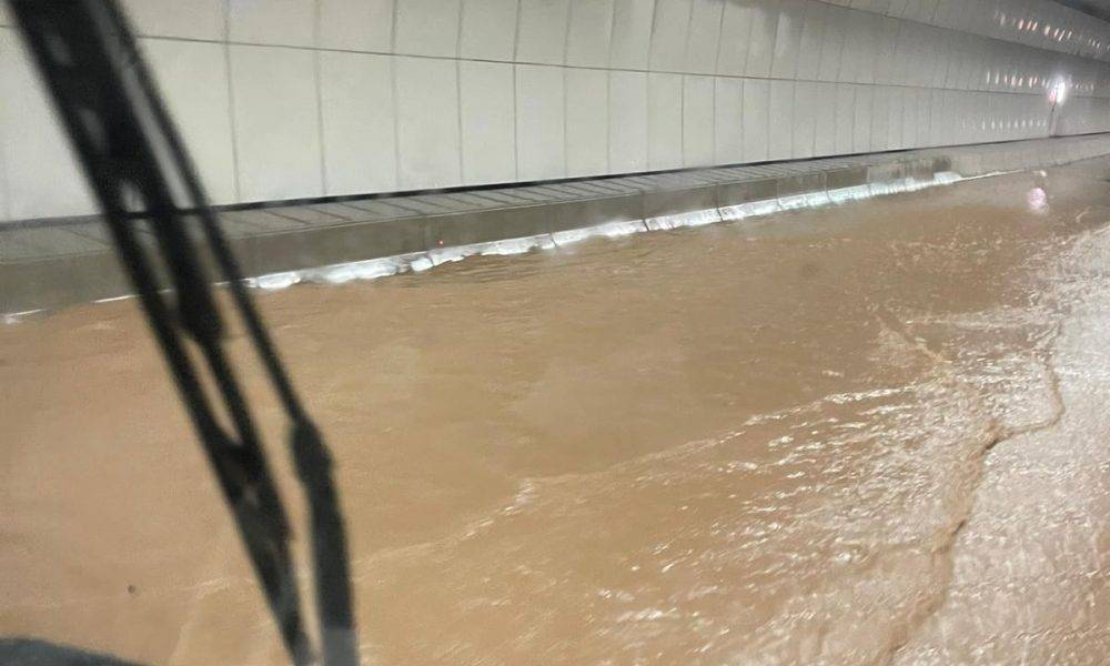  屯赤隧道｜再次水浸 往屯門方向慢線已封