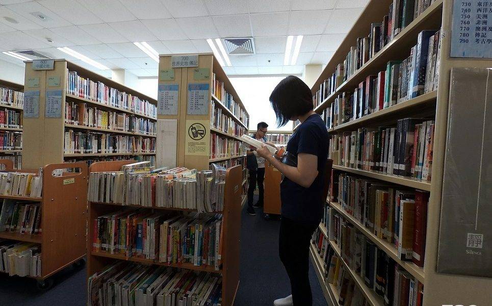  圖書館理員承認擅查預約紀錄　報失29讀者圖書證阻愛書被借