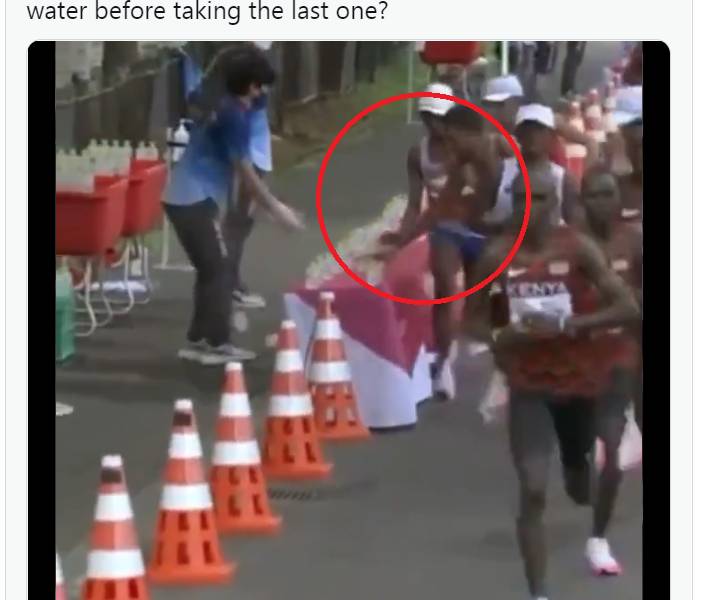  東京奧運｜馬拉松比賽法國選手掃跌成排補給水 網民熱議蓄意定體力不支 (有片)