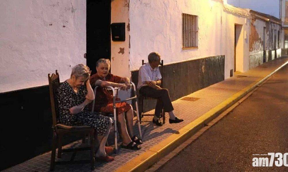  街坊街里傍晚閒聊數百年傳統 西班牙小鎮申列世界遺產