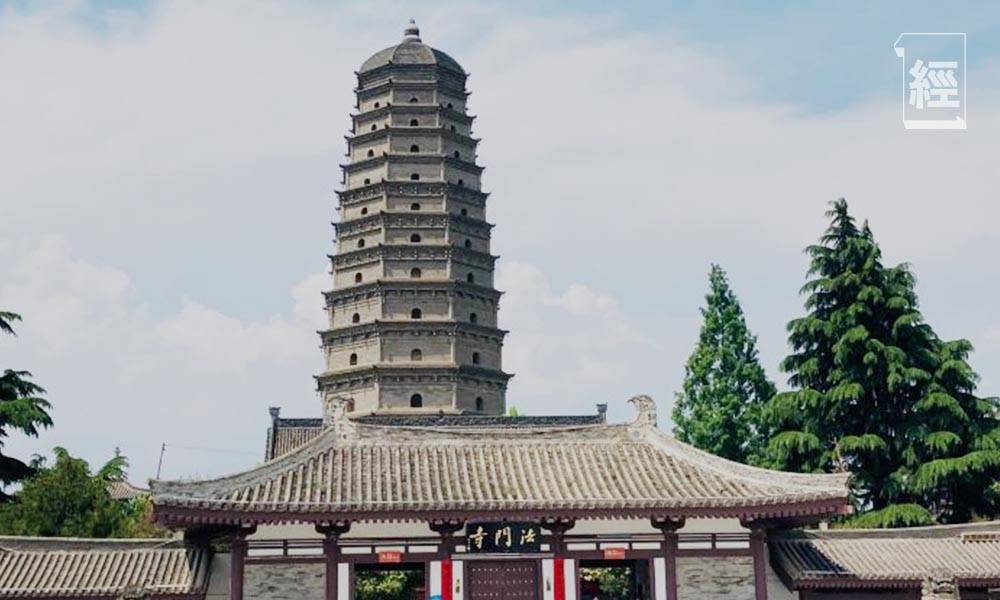  法門寺位於中國陝西省寶雞市扶風縣城北10公里處的法門鎮。