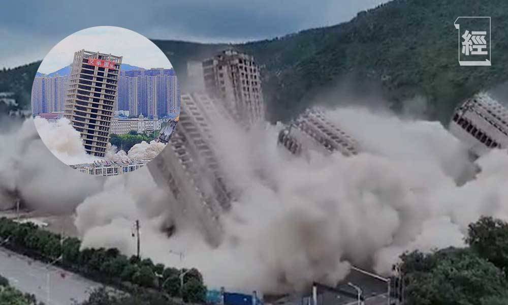 【內地第一爆】雲南總動員炸爆10億爛尾樓 「城市傷疤」45秒歸麈土：小區慘被波及！