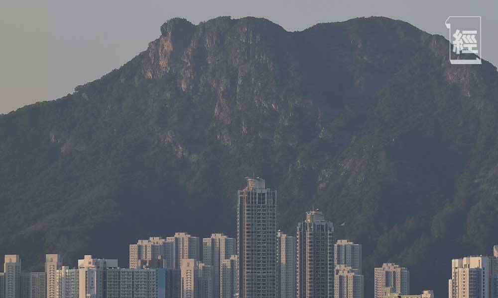 香港12次冧莊「全球樓價最難負擔城市」 香港人想買樓？不吃不喝23年先啦！