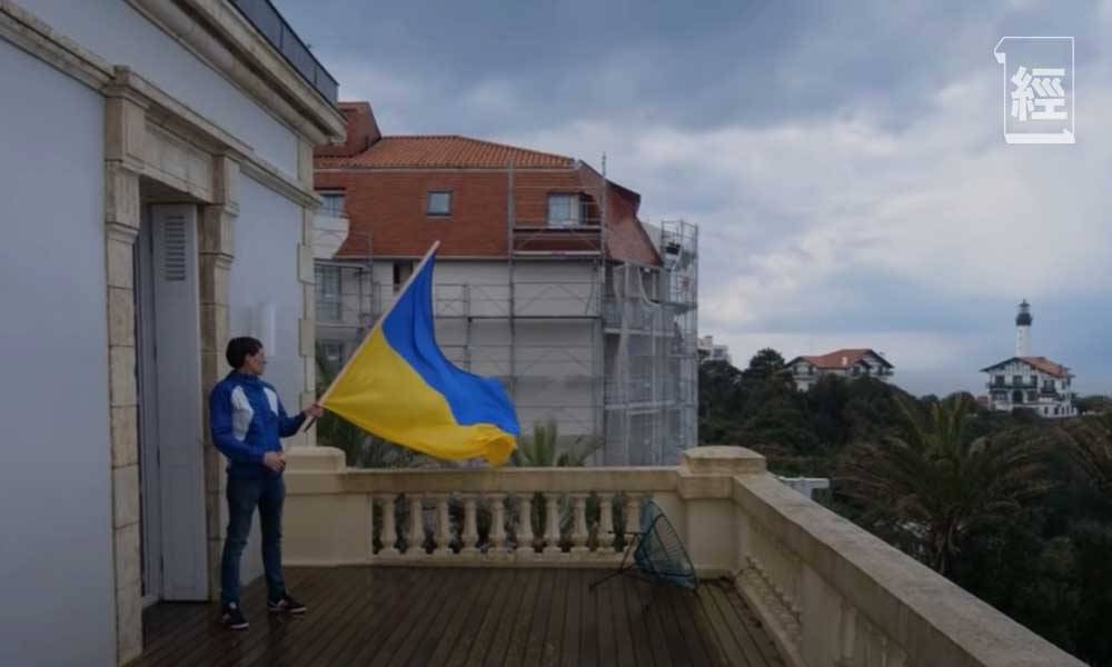 【有片睇】激進份子佔領普京女兒別墅：為烏克蘭難民完成一項「特別行動」！