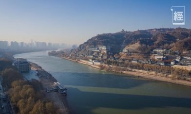 三十年河東河西的股市預示 呢個板塊逆市大賺見好就收｜聶Sir