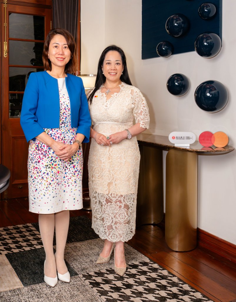 恒生銀行 mastercard (左)恒生銀行商業銀行業務總監李秀怡 (Regina)及(右)Mastercard香港及澳門董事總經理陳一芳(Helena)