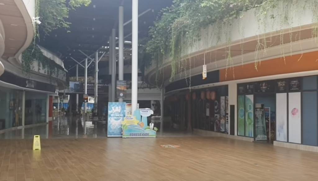 碧桂園 馬來西亞 商場空無一人。
