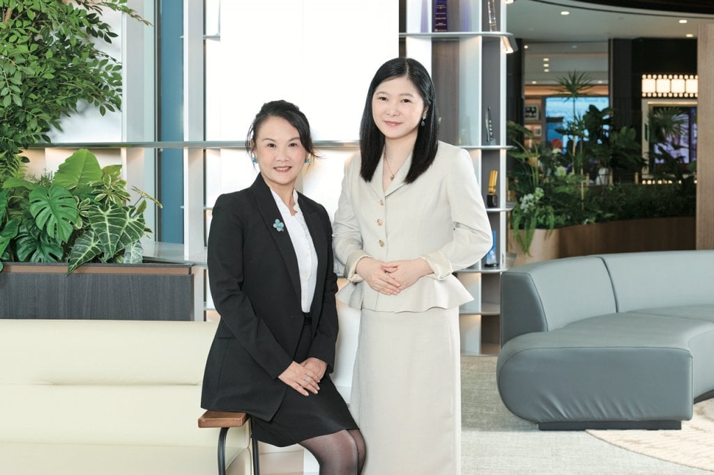 王冲|穩健務實 循序漸進 (左起)宏利經銷經理林華珊(Lydia)及宏利財富管理經理王冲(Cherry)