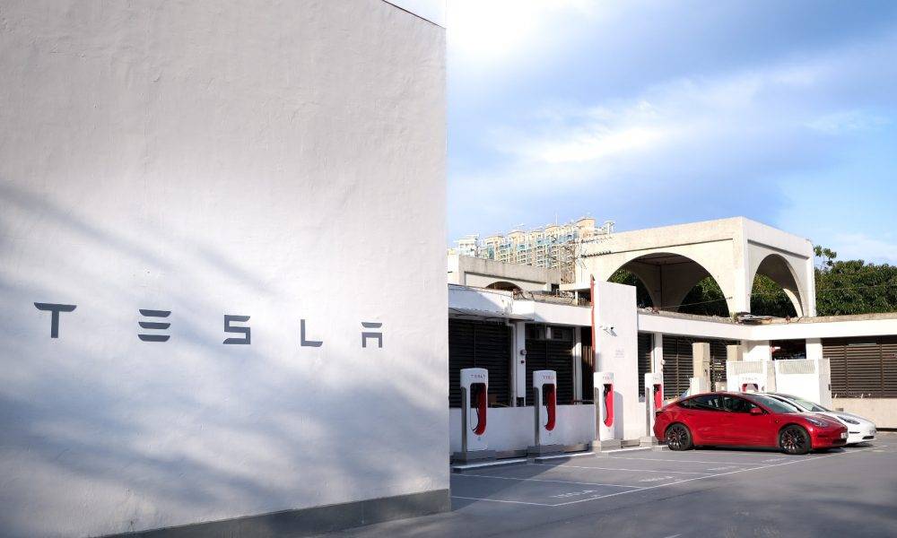 特斯拉 交付量再次 火炭穗禾苑停車場配合升級 Tesla V3 超級充電
站及最新目的地充電站