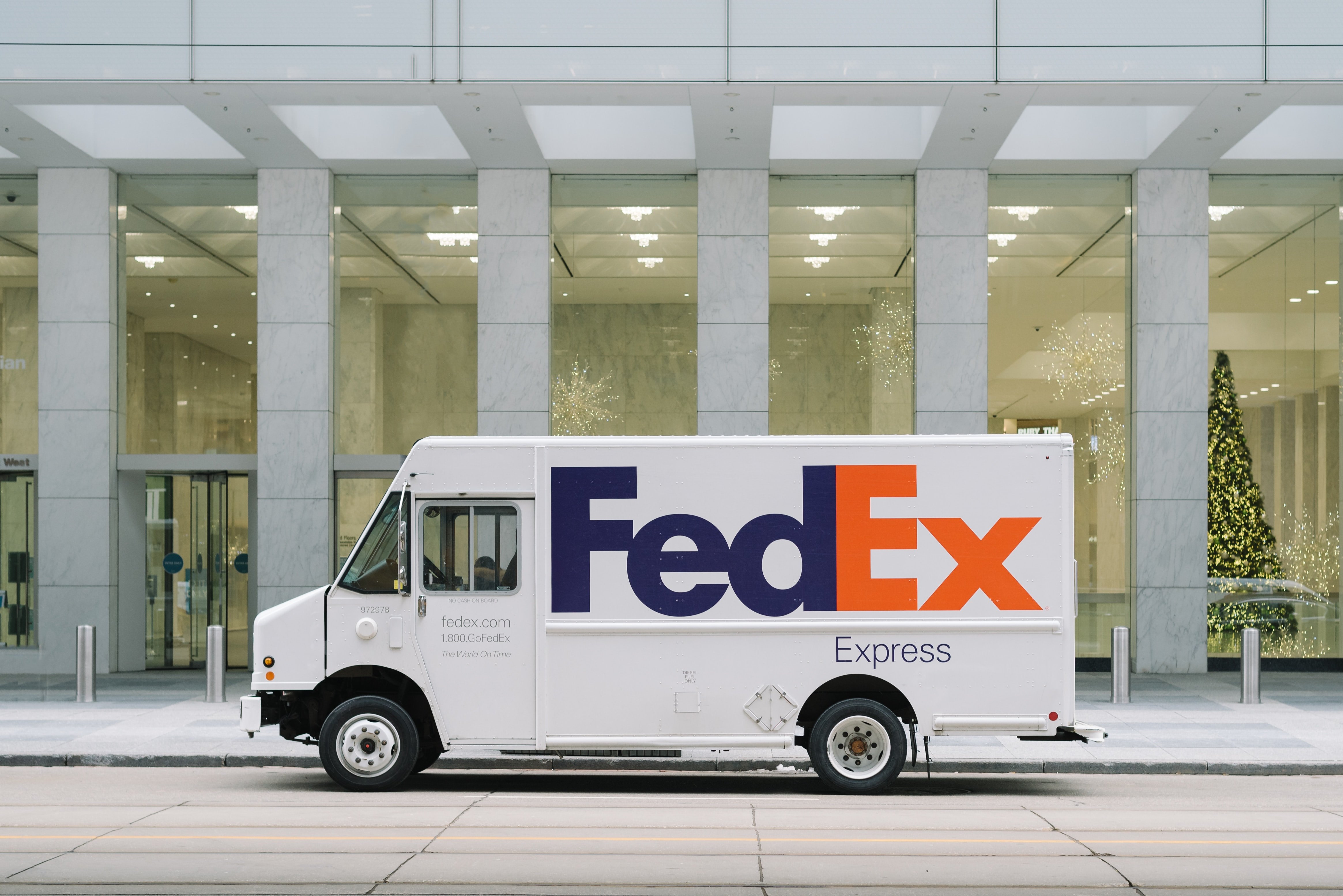 FedEx考慮亞太區總部由香港遷至新加坡