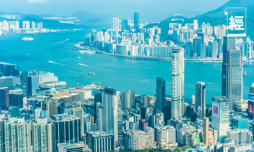 洪灝專訪︳香港金融中心地位難取代 須找更深層次發展策略