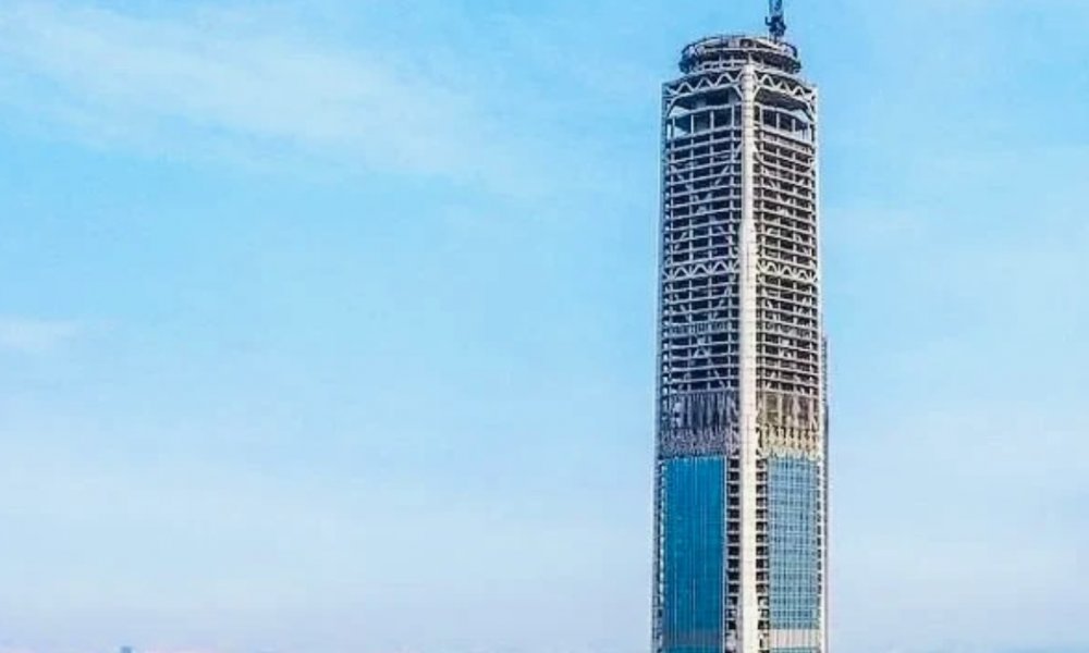 「全球最高爛尾樓」天津117大廈 停擺十年神奇復活!港資老闆崩盤造就「天價水泥雕像」