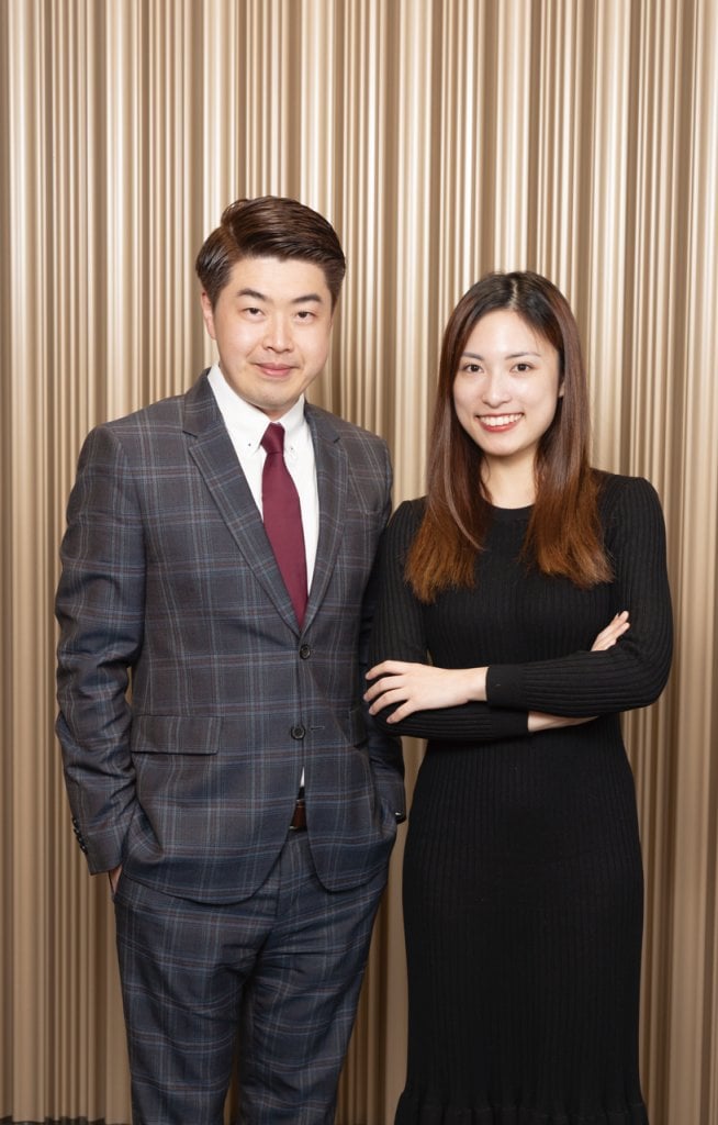 友邦精英學院 mandy Mandy視上司Shawn(左)為師傅,感激他引領入行,給予每個機會和鼓勵,開拓更廣闊的助人事業。