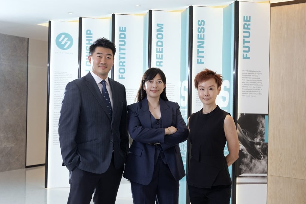 24/7 FITNESS 香港本地健身品牌24/7 FITNESS近年以驚人速度擴充,現時全球分店數目已突破300間,集團香港發言人Isaac(左)、中國內地發言人Jess(中)及新加坡發言人Kenise(右)親述中港星三地健身文化差異,以及經營管理之道。(圖片來源:何柏基攝)