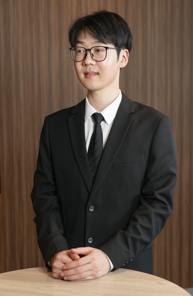 友邦精英學院eric wu 「梅花香自苦寒來」,Eric認為保持勤力、堅強及堅持的心態,是在財務策劃行業長遠發展的關鍵。