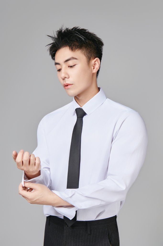 友邦精英學院ronald yick Ronald表示將以積極態度面對財務策劃事業,致力為客戶提供專業解決方案。