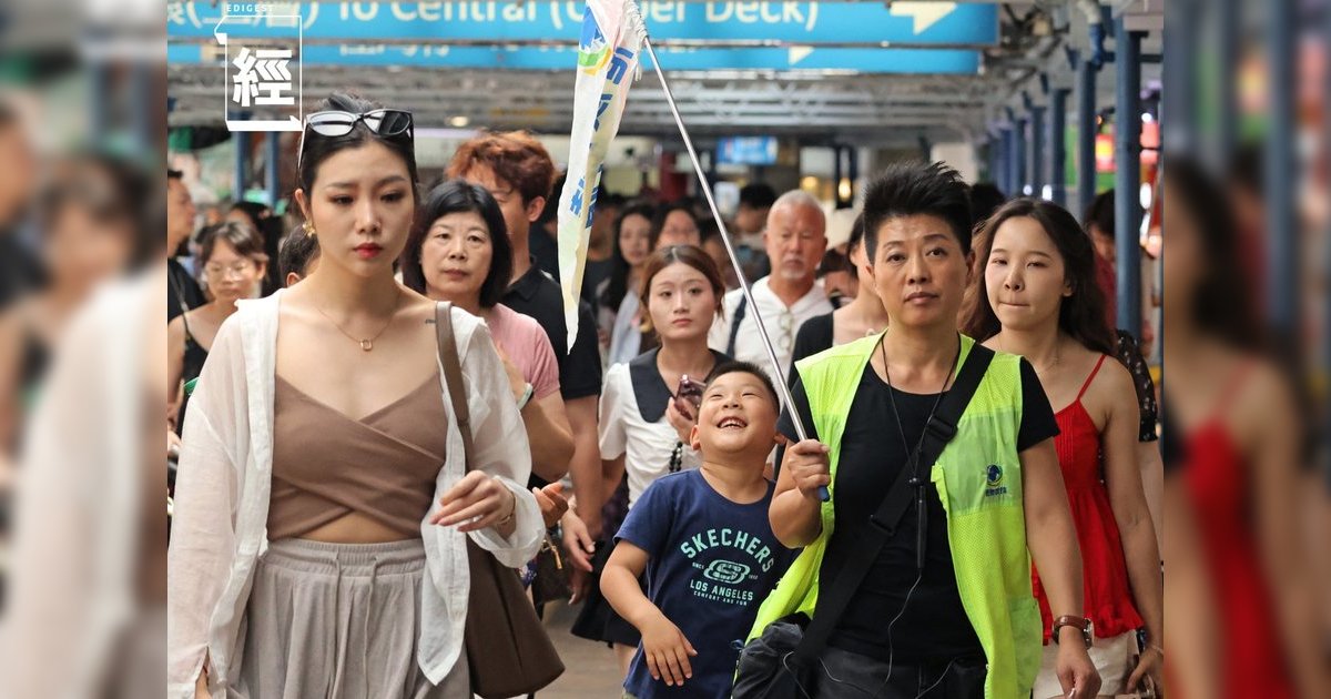 【黃金周總結】首七日逾129萬內地客訪港 旅議會：六成為過夜客