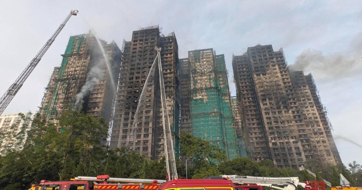 大埔宏福苑火災引發變革 政府擬全面改用金屬棚架代替竹棚 林超英：易燃的圍網和發泡膠是明顯的物質禍首