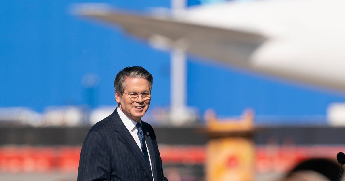 【停擺危機】美政府停擺逾40日 財長警告：今季經濟增長恐被削半