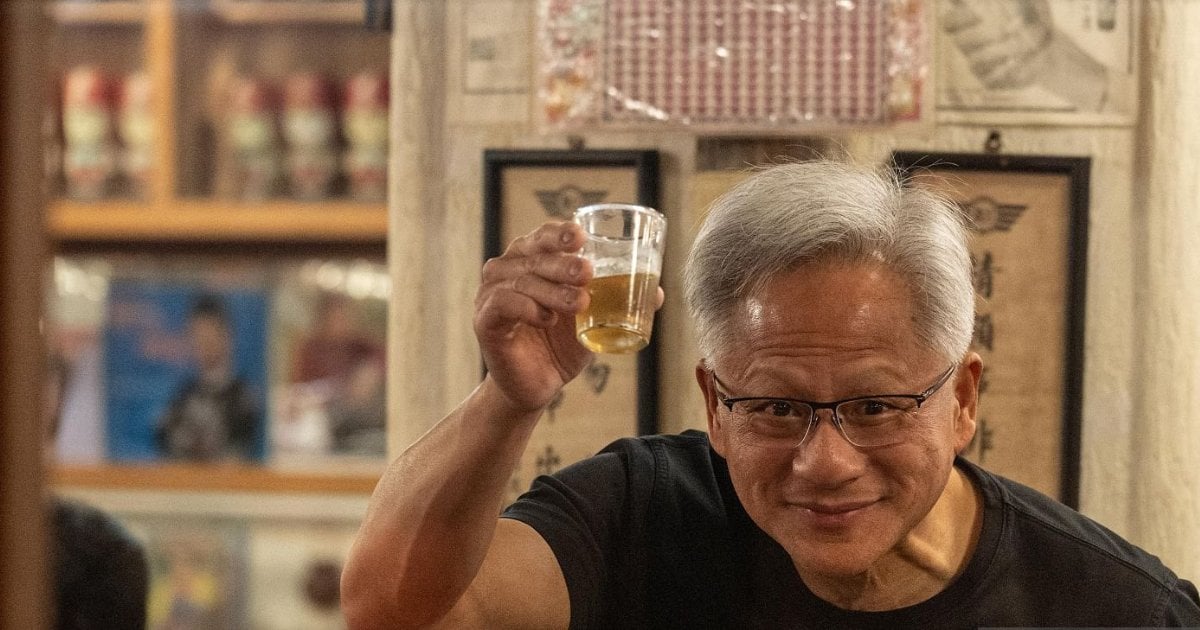 【AI 教父發話】英偉達兩日喪升 11%！黃仁勳拋「Token 致富論」反擊泡沫：現在沒有閒置的 GPU