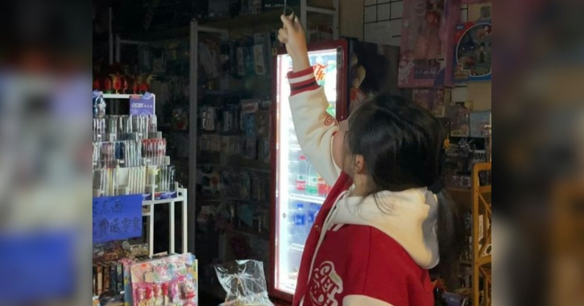 【理財童才】不滿銀行息低 江西12歲女童動用4.4萬利是錢開文具店 用日薪100元「請阿媽打工」