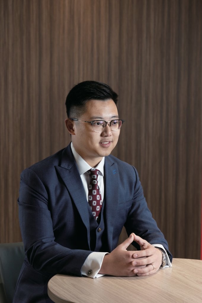 友邦精英學院paul fan 經歷人生重大轉折後,Paul轉型投身財務策劃,重拾事業與家庭平衡。