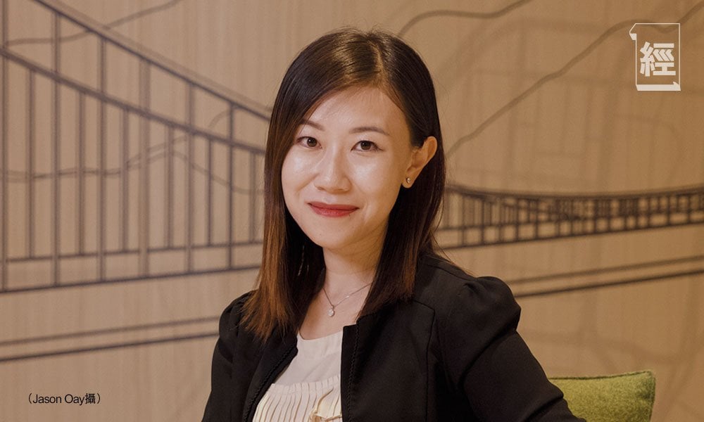 恒生指數公司 恒指 恒生指數公司產品總監林穎婷(Candy)指出,團隊正主動緊貼市場脈搏,重點圍繞市場當下最關注的三個方 向,即生物科技、科技與人工智能(AI),以及收益型策略。