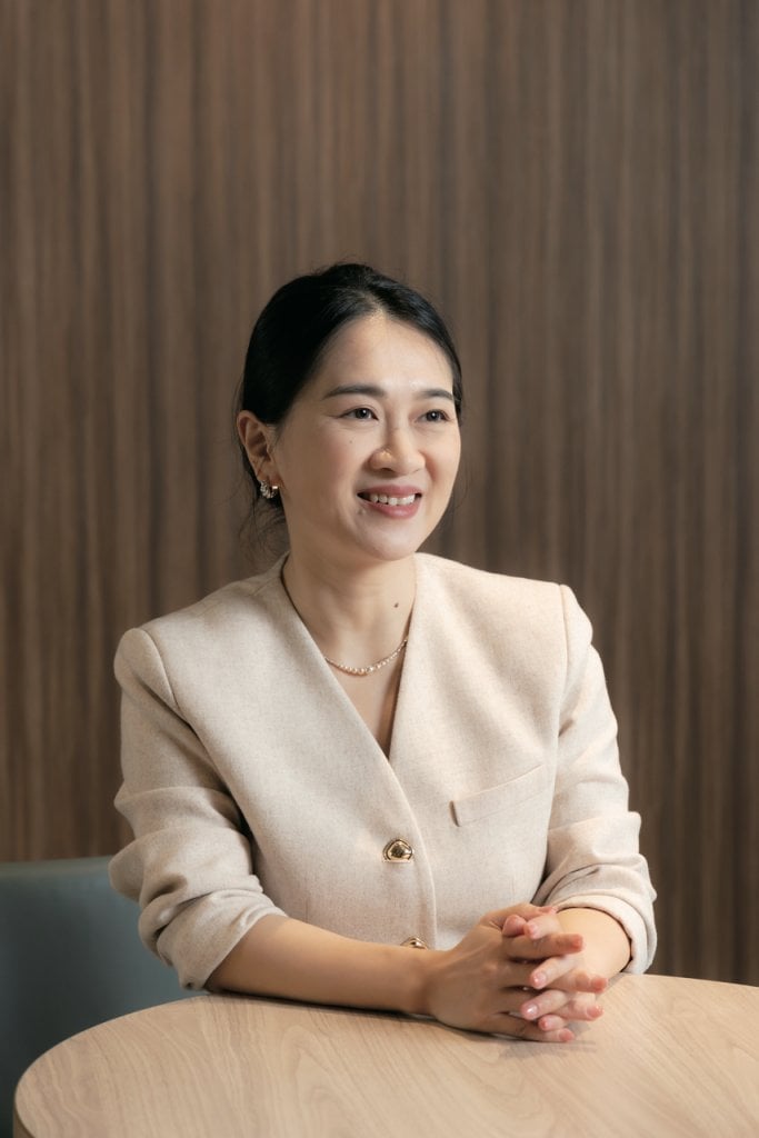 aia premier 擁有逾十年銀行經驗的 Jay Jay,憑藉金融專業與利他精神,在全新賽道以從容步伐穩健前行,爭取佳績。