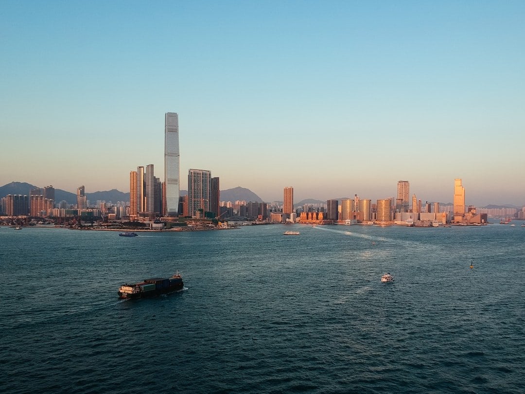 東亞定期存款利率 香港維港日落景色