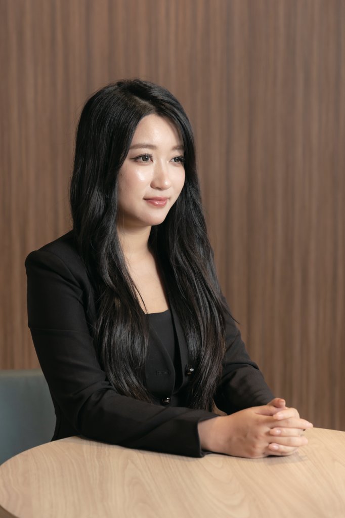 友邦精英學院 delia Delia相信人生不應被單一身份定義,冀憑藉跨界背景,在財務策劃領域展現獨特的複合型優勢。