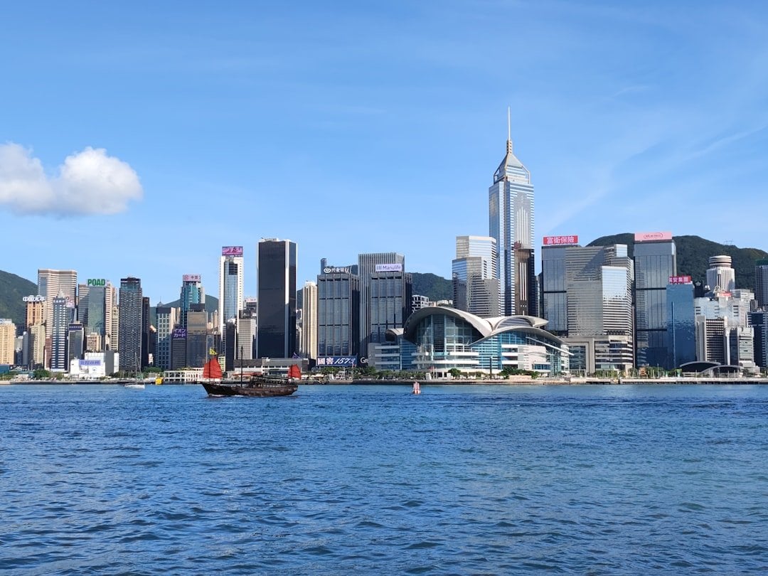 宏利自願醫保好唔好 維多利亞港天際線