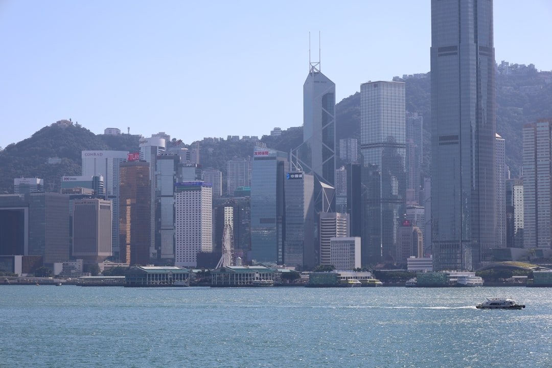 宏利自願醫保保費比較 維港日景