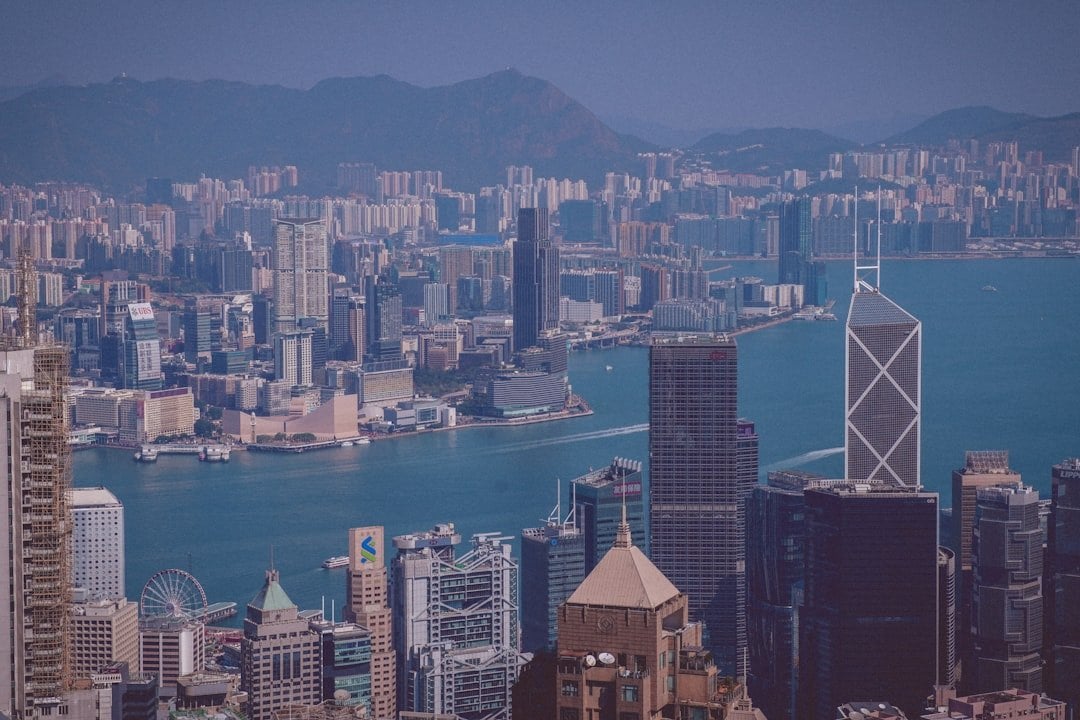 儲蓄保險值得買嗎-香港金融中心天際線
