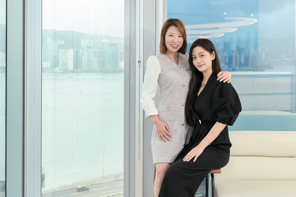 景慧婷 宏利ceo計劃 (左起)宏利經銷經理方梓博(Mon)及宏利財富管理經理景慧婷(Christine)