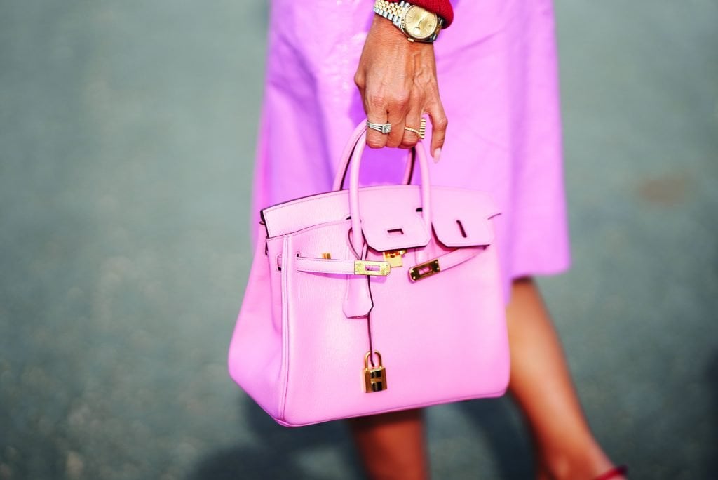 hermes has Birkin bags can typically be resold for far more than their retail price, in contrast to many of the watches Hermès sells.(圖片來源:Moritz Scholz/Getty Images)