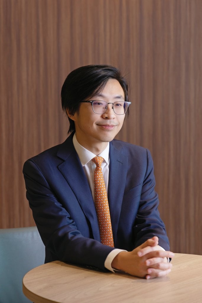 友邦精英學院jason lo Jason給新人的建議是:保持真誠及懷著一顆「保險心」,先建立正確心態,自然會看到結果。