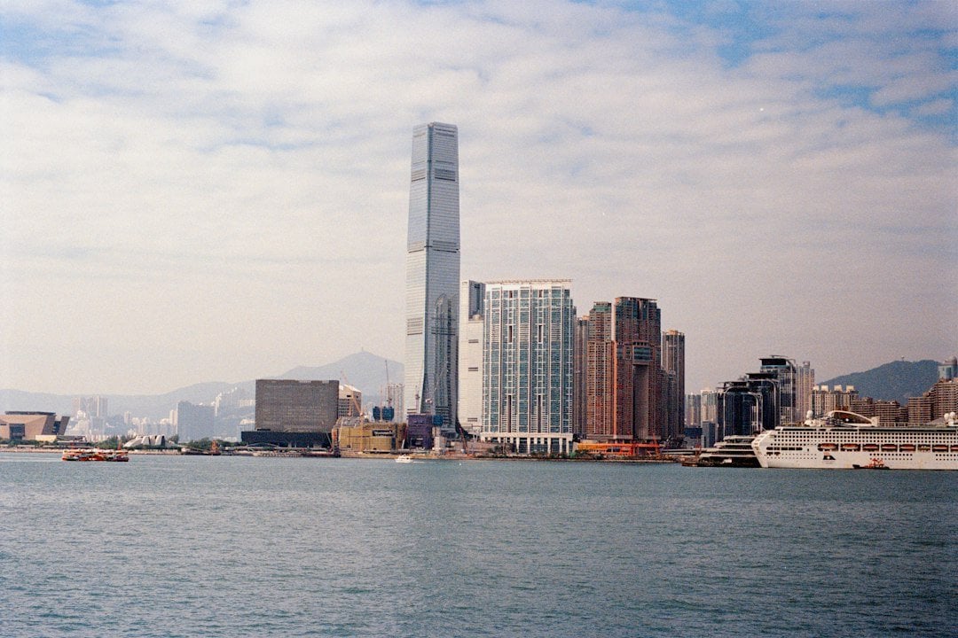 景順強積金 香港西九龍金融天際線